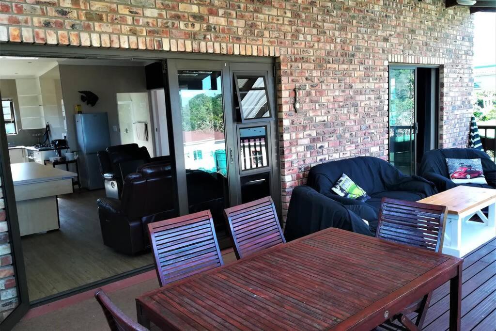 2 Bedroom Guest Suite At A-Frame Glengariff Beach Glen Eden 외부 사진